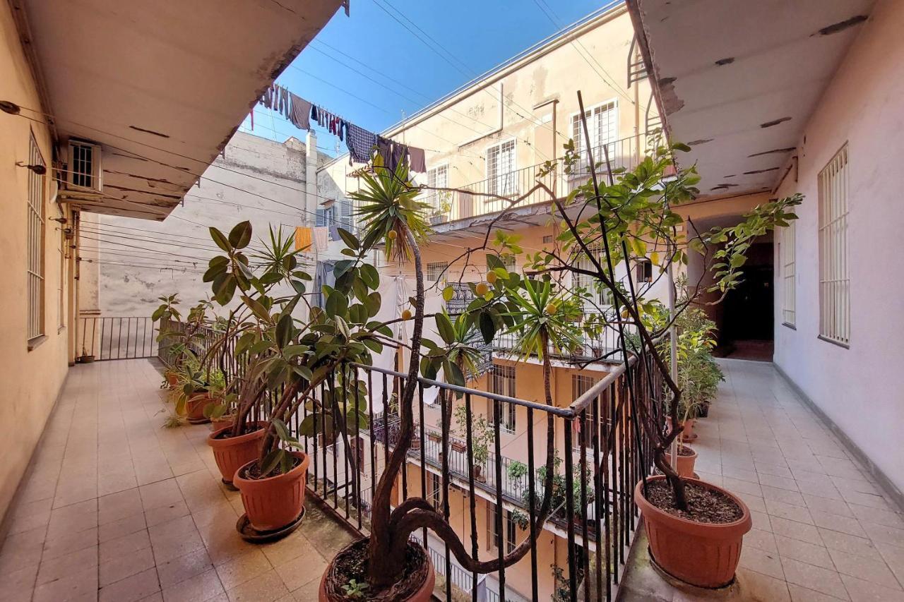 Domus Lou Elegante Appartamento In Trastevere Roma Bagian luar foto